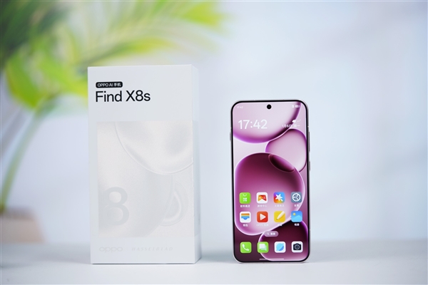 史上最窄四等边手机！OPPO Find X8s图赏