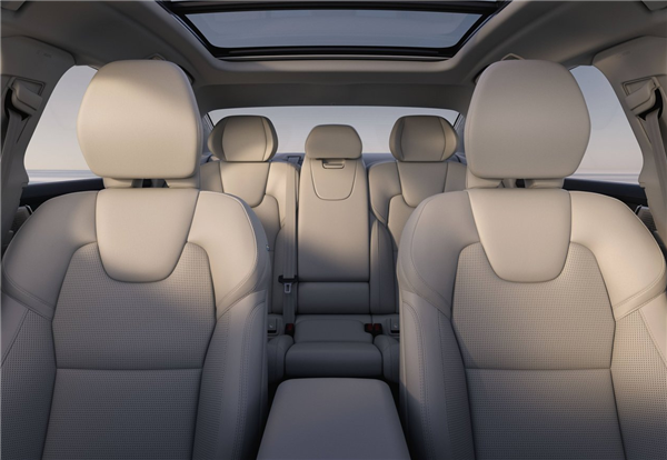 换上XC90同款格栅 新款沃尔沃S90官图发布：预计售价40万