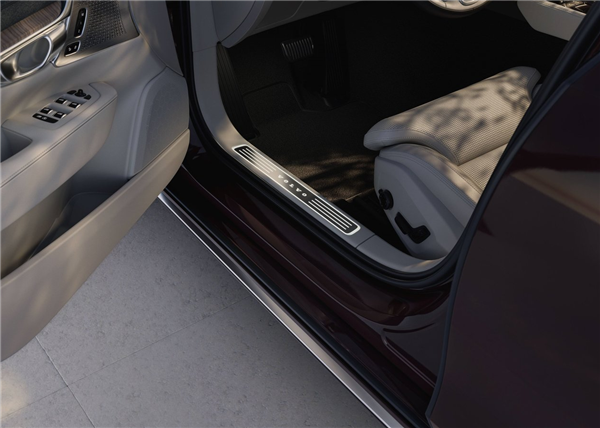 换上XC90同款格栅 新款沃尔沃S90官图发布：预计售价40万