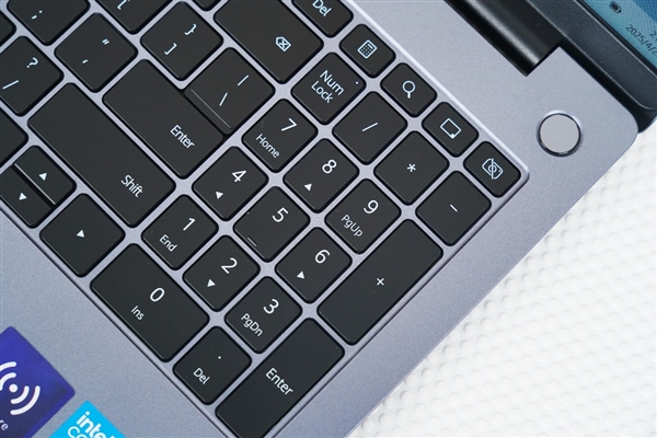 远超预期！全能大屏笔记本Hi MateBook D 16实测分享