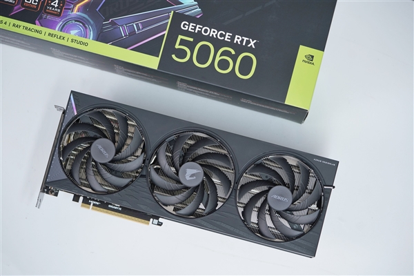 技嘉新甜点卡！小雕AORUS RTX 5060 ELITE 8GB显卡图赏